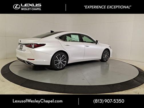 2025 Lexus ES 350 Base