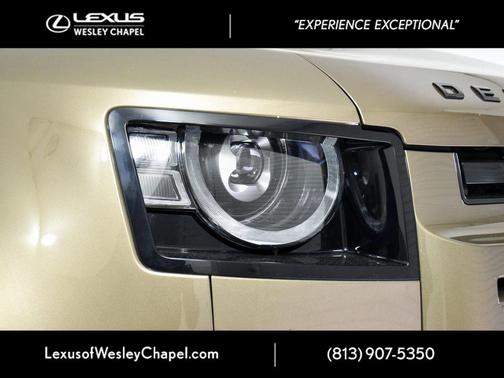 2023 Land Rover Defender 130 X-Dynamic SE