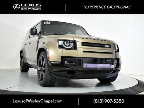 2023 Land Rover Defender 130 X-Dynamic SE