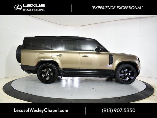 2023 Land Rover Defender 130 X-Dynamic SE