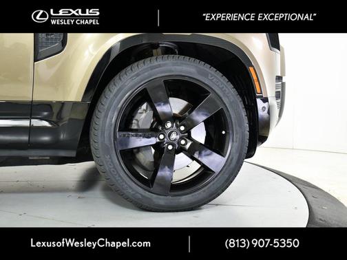 2023 Land Rover Defender 130 X-Dynamic SE