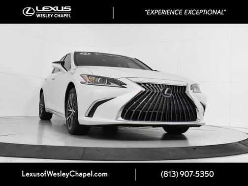 2023 Lexus ES 250 Base