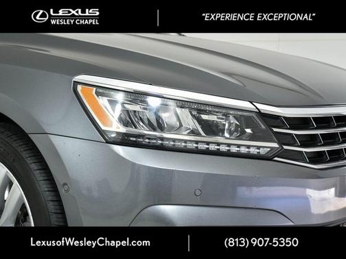 2017 Volkswagen Passat 1.8T SEL Premium