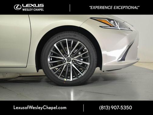 2025 Lexus ES 350 Base