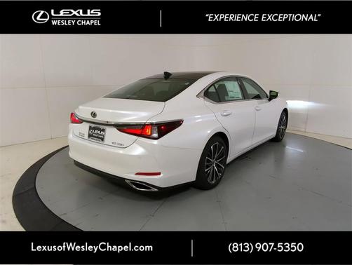 2025 Lexus ES 350 Base