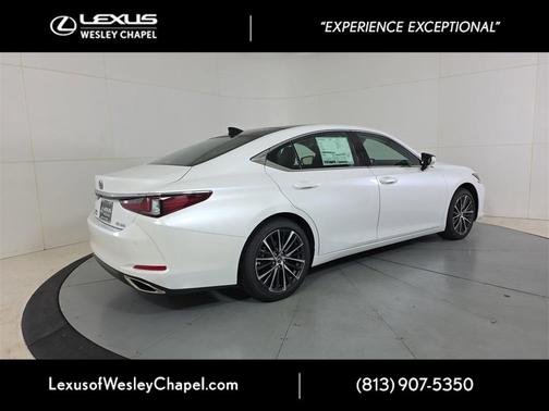 2025 Lexus ES 350 Base