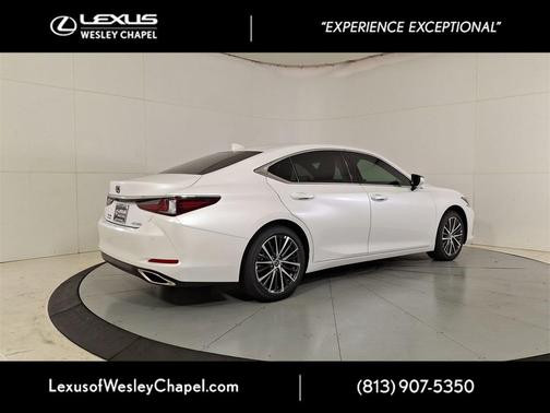 2025 Lexus ES 350 Base