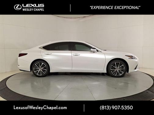 2025 Lexus ES 350 Base