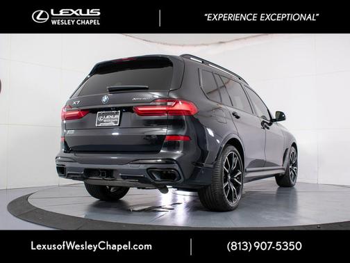 Black Sapphire Metallic 2022 BMW X7 xDrive40i