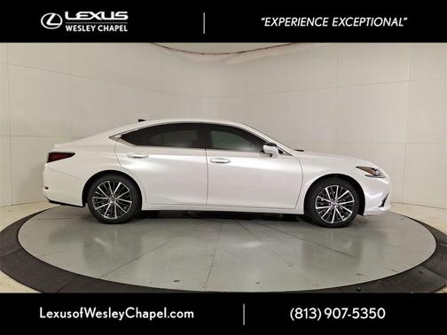 2025 Lexus ES 350 Base