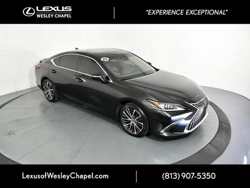 2025 Lexus ES 300h Premium