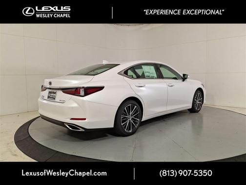 2025 Lexus ES 350 Base