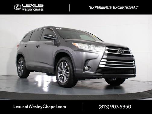 Predawn Gray Mica 2018 Toyota Highlander XLE