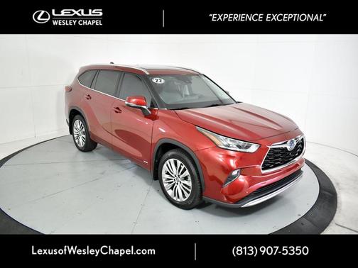 2022 Toyota Highlander Hybrid Platinum