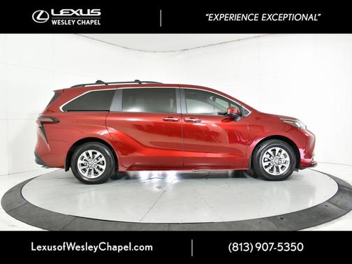 2024 Toyota Sienna XLE