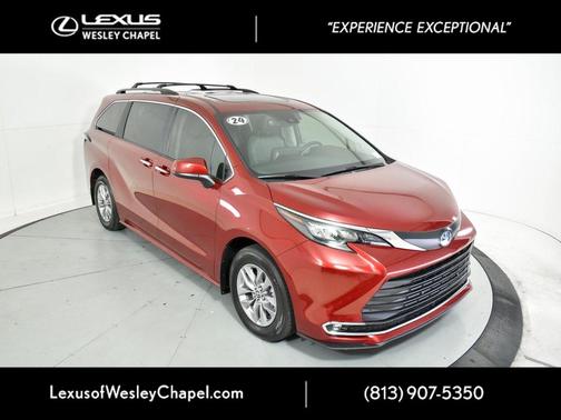 2024 Toyota Sienna XLE