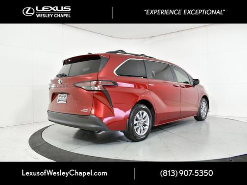 2024 Toyota Sienna XLE