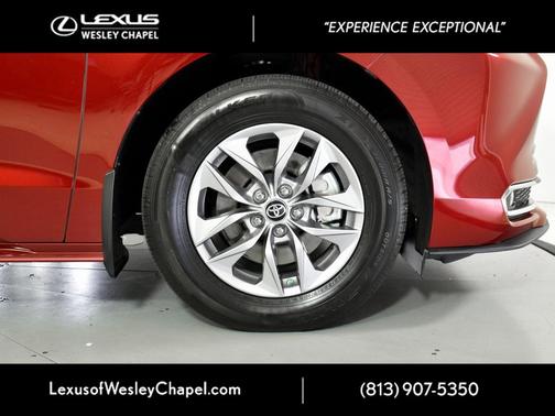 2024 Toyota Sienna XLE