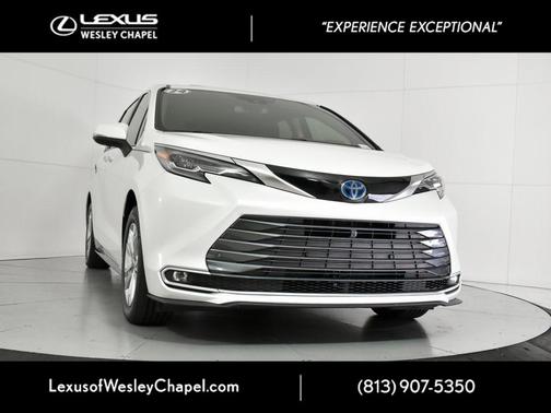 2024 Toyota Sienna Platinum