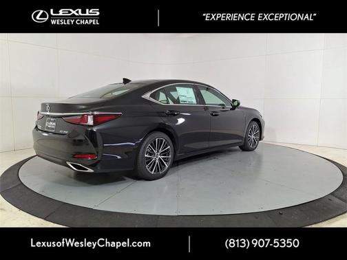 2025 Lexus ES 350 Base