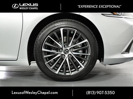 2025 Lexus ES 350 Base