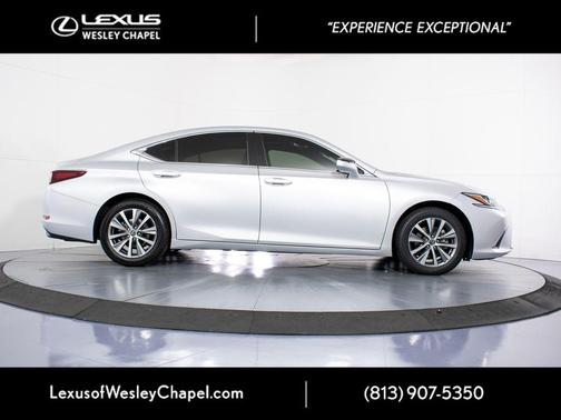 Silver Lining Metallic 2020 Lexus ES 350 Base