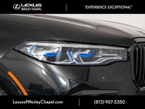 Black Sapphire Metallic 2021 BMW X7 M50i