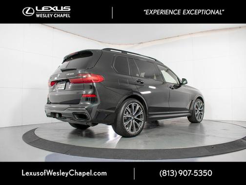 Black Sapphire Metallic 2021 BMW X7 M50i