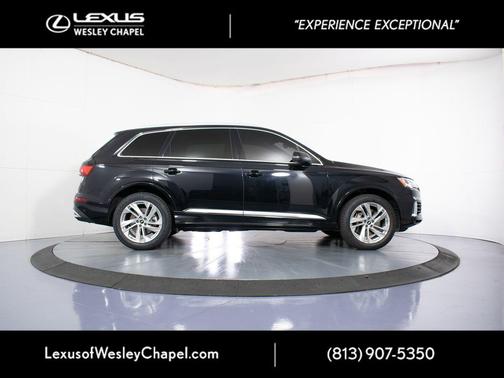 Orca Black Metallic 2021 Audi Q7 55 Premium Plus