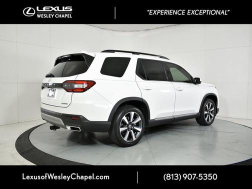 2024 Honda Pilot Touring 8-Passenger