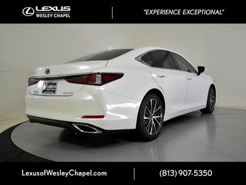 2025 Lexus ES 350 Base