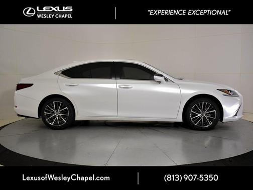 2025 Lexus ES 350 Base