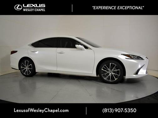 2025 Lexus ES 350 Base