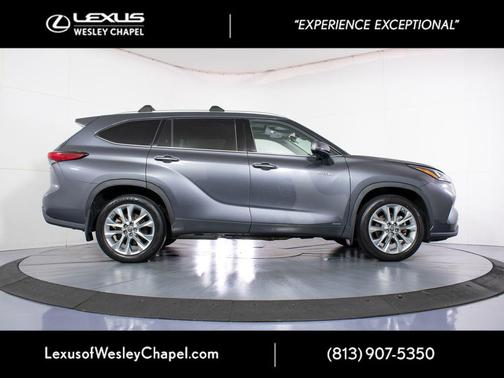 Magnetic Gray Metallic 2020 Toyota Highlander Hybrid Limited