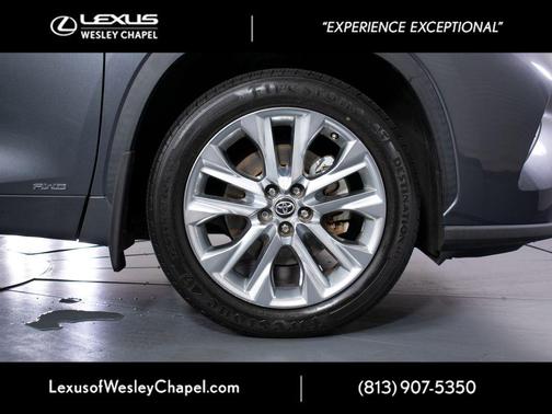 Magnetic Gray Metallic 2020 Toyota Highlander Hybrid Limited