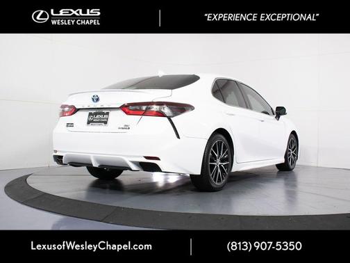 White 2022 Toyota Camry SE