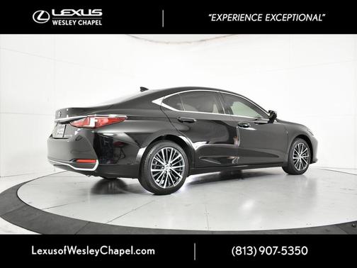 2024 Lexus ES 250 Base