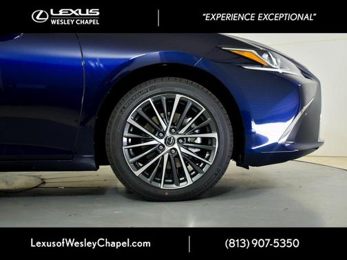 2025 Lexus ES 350 Base