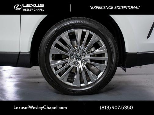 Wind Chill Pearl 2024 Toyota Venza Limited