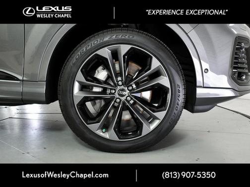 2025 Audi Q7 55 Premium Plus