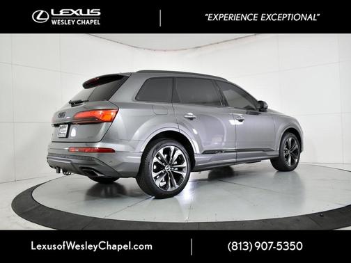 2025 Audi Q7 55 Premium Plus