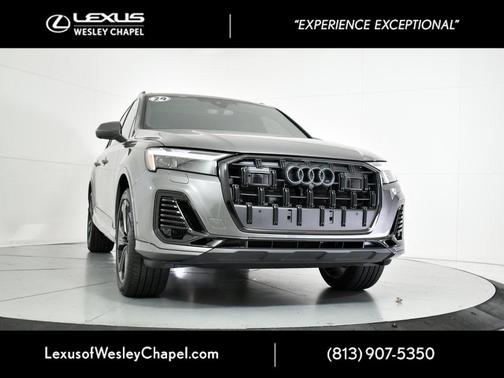 2025 Audi Q7 55 Premium Plus