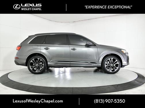 2025 Audi Q7 55 Premium Plus