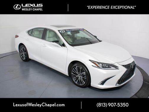 Eminent White Pearl 2023 Lexus ES 250 Base