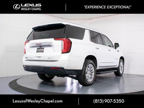 White Frost Tricoat 2021 GMC Yukon SLT
