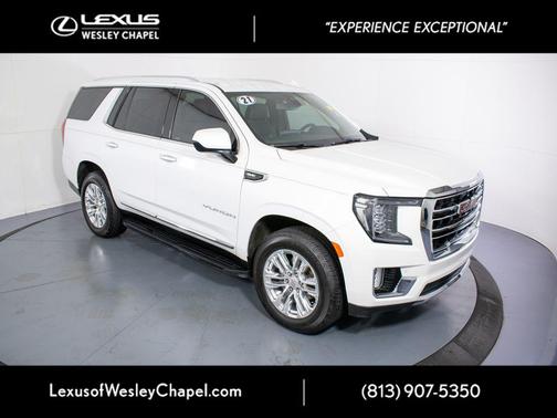 White Frost Tricoat 2021 GMC Yukon SLT