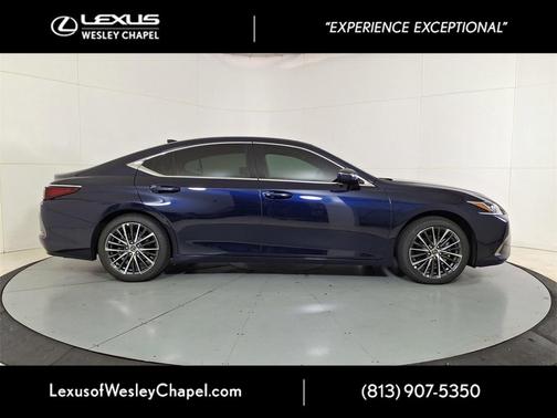 2025 Lexus ES 350 Base