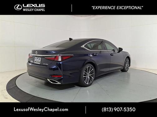 2025 Lexus ES 350 Base