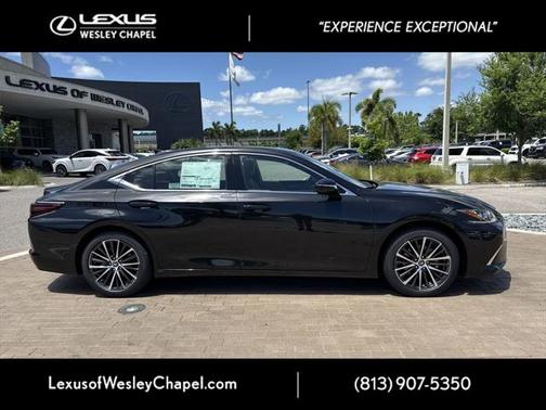 2025 Lexus ES 350 Base