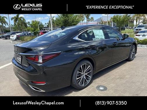 2025 Lexus ES 350 Base